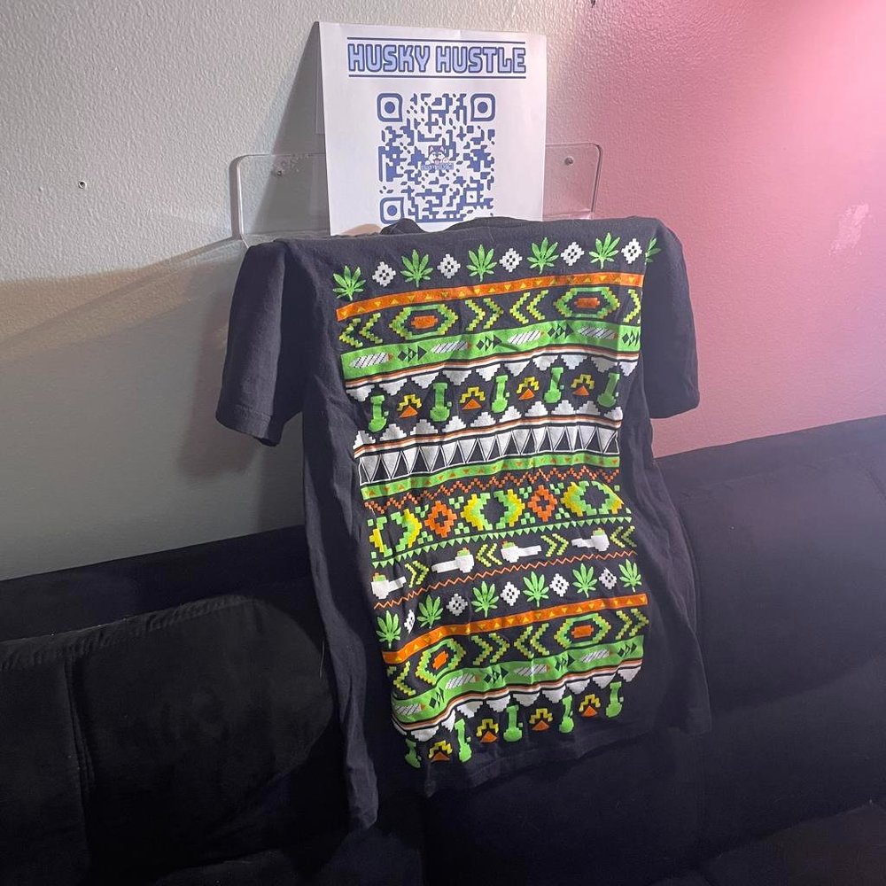 Spencer's Novelty Paraphernalia Ugly Christmas Sweater T-Shirt (Small)